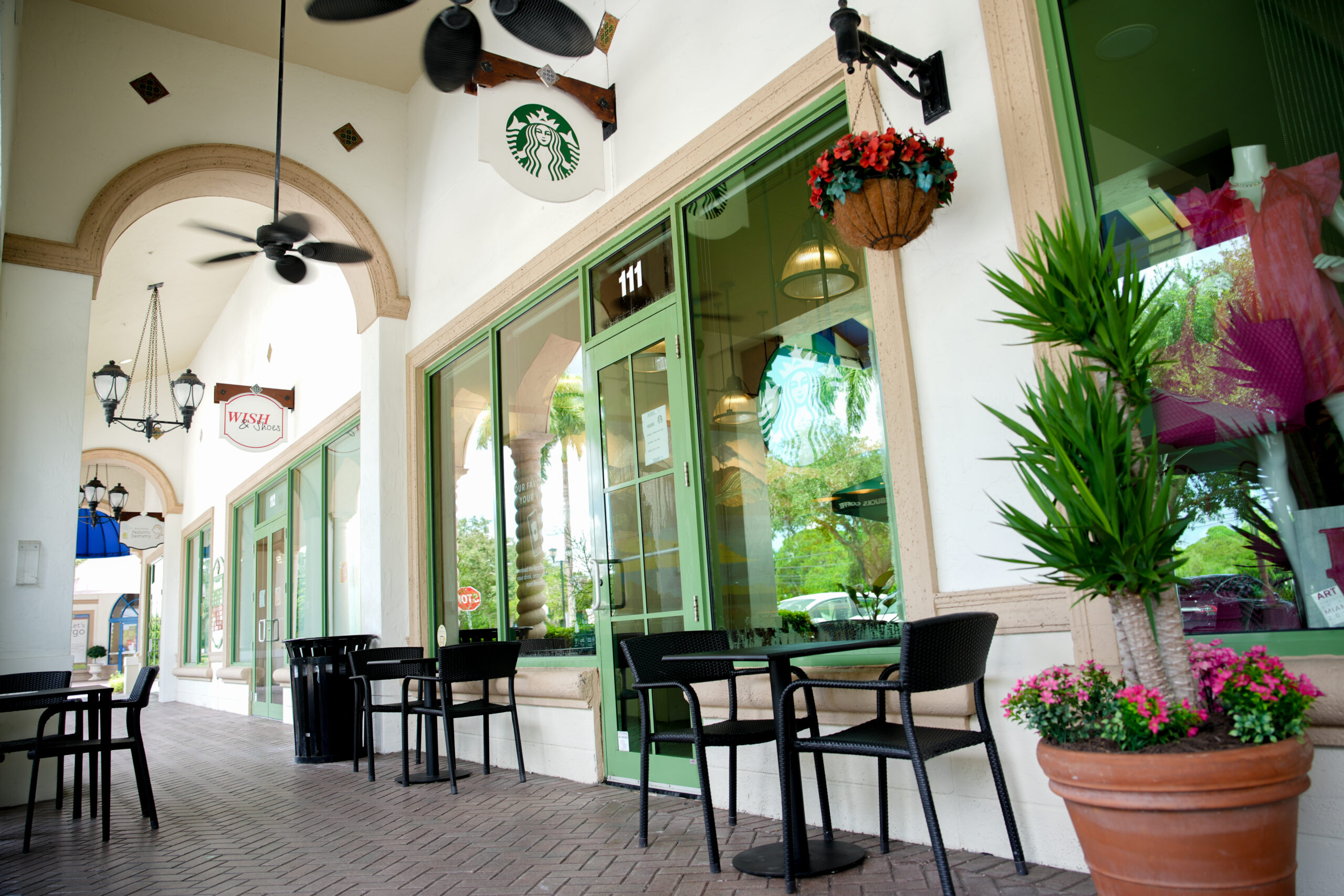 Invertir en locales de Starbucks: una oportunidad desde USD 50.000